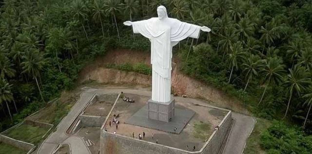 Patung Yesus Penebus
