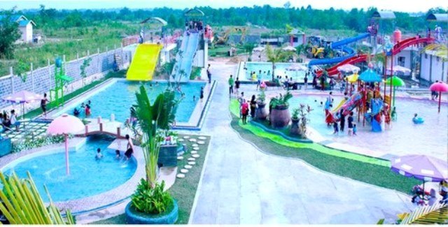 Aquatica Waterpark and Playground