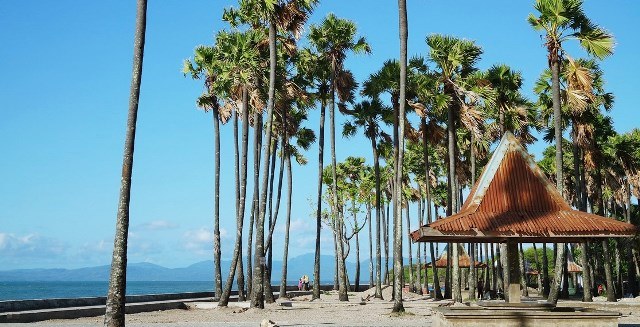 Pantai Lasiana Nusa Tenggara Timur