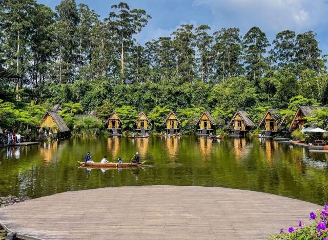 Dusun Bambu Lembang, Wisata Kuliner & Outdoor ala Pedesaan