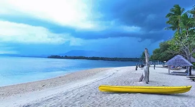 Pantai Sire Lombok Utara