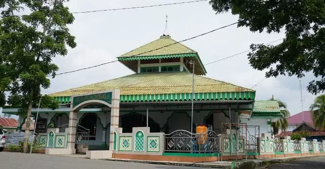 Masjid Tua Al Huda Kotamobagu
