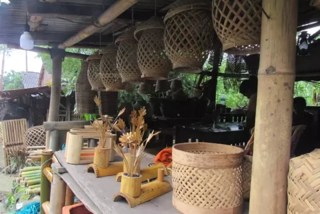 Kerajinan Bambu Kinilow
